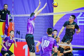 花样滑冰——全国锦标赛：男子单人滑赛况(3)